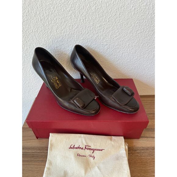 Salvatore Ferragamo Fondente Pebble Calf TAM Heels Size 7B – 8cm Heel - Picture 1 of 4